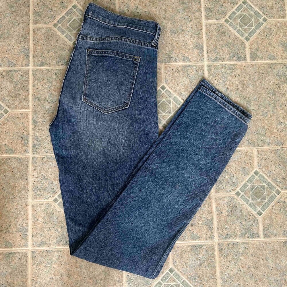 Womens Gap Jeans sz 29t EUC